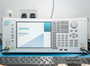 Signal Analyzer MS2830A